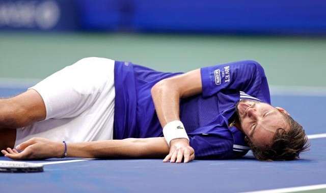 star sports下载-张奔斗：美网冠军奖杯，竟然是梅德维德夫的狗粮