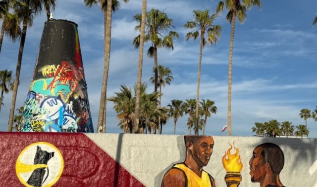 星空体育官网-81分先生和83分先生的传承？洛杉矶当地壁画致敬科比&amp;阿德巴约