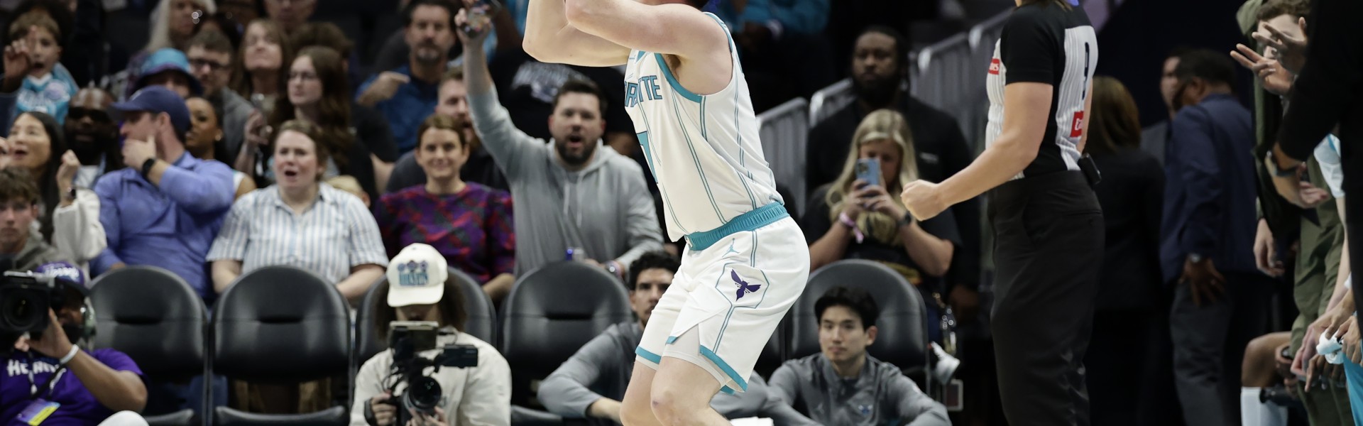 星空体育官网下载入口-最近几场略迷！克尼佩尔出战25分钟 12中4&amp;三分3中0拿8分7板